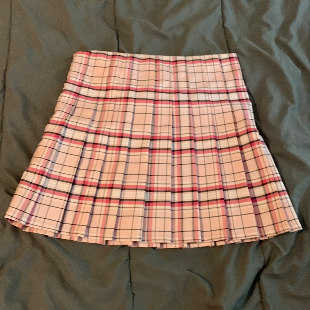 Mini skirt fabric is amazing and fits so well